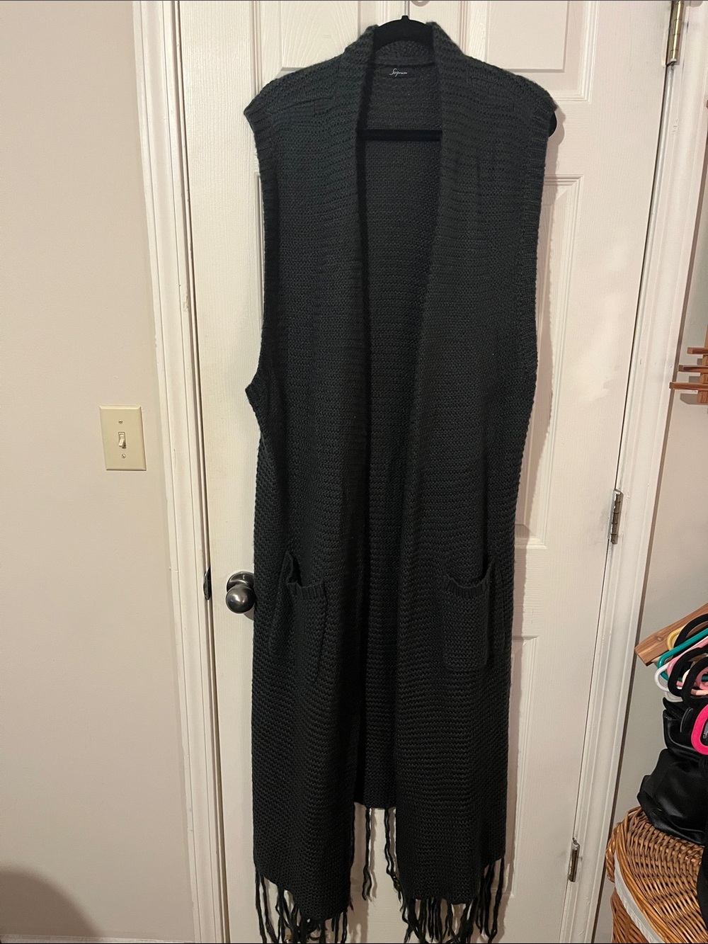 Soprano Sleeveless Fringe Knit Long Vest-XL